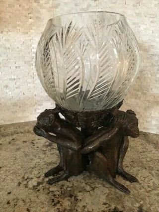 Three monkeys as base of a bronze bowl with glass/crystal top 6