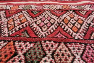 Moroccan handmade Wool Rug Bohimean Vintage Berber pagan Area kilim Rug 5 ' 5 