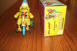 Vintage Louis Marx Mechanical Tricycle Banana 3