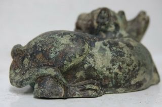INTERESTING CHINESE BRONZE BEAST DESK WEIGHT OR SCROLL WEIGHT - VERY RARE L@@K 9