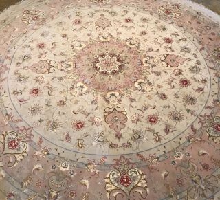 An Attractive Hand Made Round Size Rug