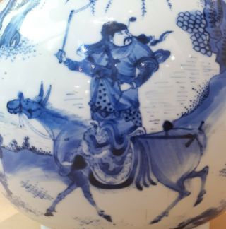 Unique Chinese Porcelain Vase - Transitional - 17th.  century - Figures 9