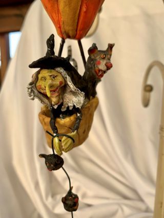 Primitive HANDSCULPTED PRIMITIVE HALLOWEEN HOT AIR BALLOON WITCH & BAT RIDERS 8” 7