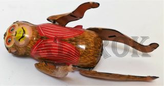 MS 044 MONKEY TIN TOY WIND UP RED CHINA VINTAGE 1960s 2