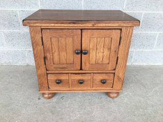 Broyhill Attic Heirlooms Nightstand/end Table - Solid Oak Distressed Finish