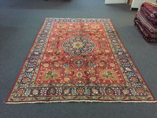On Great Hand Knotted Persian Area Rug Carpet Geometric