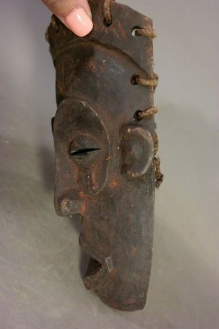 PETITE Vintage AFRICAN MASK Old CHOKWE TRIBE Early WOOD CARVED Tribal Art STATUE 7
