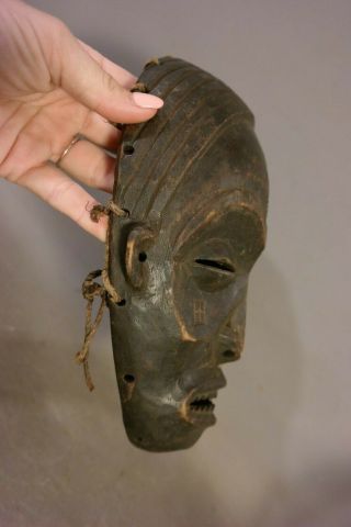 VINTAGE Petite AFRICAN MASK Old CHOKWE TRIBE Teeth WOOD CARVED Tribal Art STATUE 4