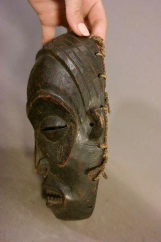 VINTAGE Petite AFRICAN MASK Old CHOKWE TRIBE Teeth WOOD CARVED Tribal Art STATUE 6