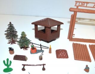 Vintage 1960s Marx Miniature Fort Apache Playset Stockade Figures More 5