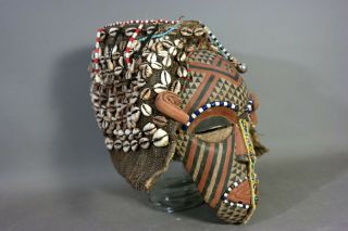 Vintage KUBA TRIBE Puka Shell & Beads QUEEN MASK Old AFRICAN Wood CARVED Tribal 2