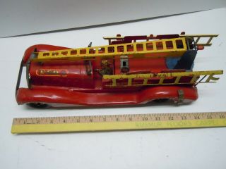 RARE Vintage 1930 ' s Marx Wind Up Fire Truck w/Siren Truck. 11