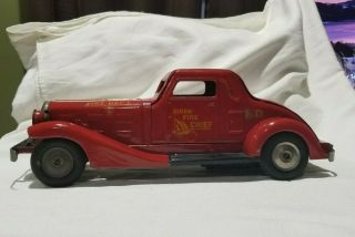 Louis Marx & Co Siren Fire Chief Red Care 2