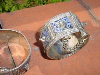2 a pair silver ?ANTIQUE BRACELETS JEWELRY NORTH AFRICA? HG 2
