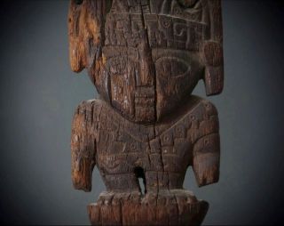 Exceptional Chimu Post Figure.  Peru 900 - 1470