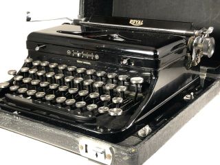 Antique 1938 Royal Model O Portable Typewriter 10