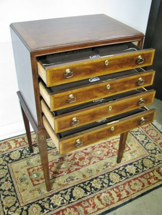 Vtg Classical Mahogany Four Drawer Locking Silver Chest w/ Banded Edges & Inlay 4