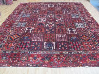An Incredible Old Handmade Bakhtiyar Oriental Carpet (367 X 296 Cm)