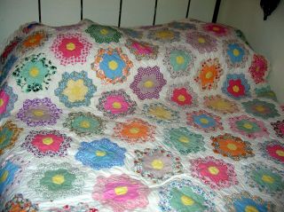 Vintage Grandma’s Garden Feed Sack Flower Quilt Hand Pieced And Quilted.  89”x 68”