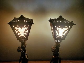 Pair Vintage Hollywood Regency Cherub Table Lamps Brass Enclosed Lantern Shade 6