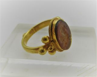 SCARCE ROMAN GOLD RING HIGH CARAT GOLD AGATE INTAGLIO DEPICTION OF MYTHIC BEAST 3