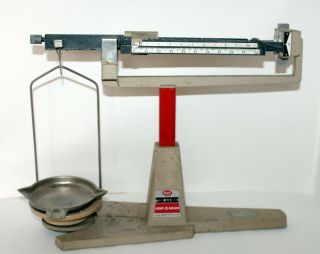 Vintage Four Beam Balance Scale Model 311 OHAUS GRAM CENT - O - GRAM 311g x 0.  01g 4