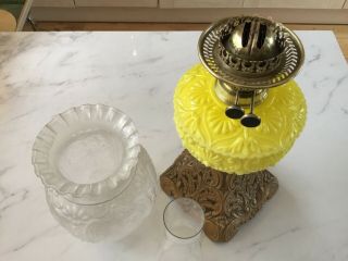 YELLOW OPALINE GLASS FONT - VICTORIAN TWIN OIL LAMP - ETCHED SHADE AND FUNNEL 5