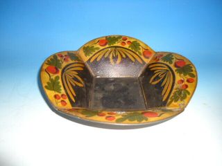 Antique Tole Ware Tin Tray (bread Or Bisquit)