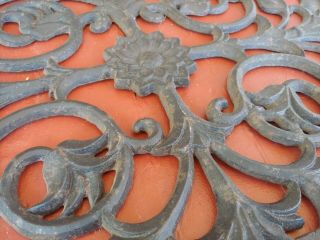 Large Vintage/Antique Victorian Ornate Cast Iron Grate Decorative Floor 2