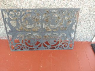 Large Vintage/Antique Victorian Ornate Cast Iron Grate Decorative Floor 6