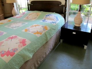 Vintage Hand Sewn Feed Sack APPLIQUE BUTTERFLY Quilt w/ SPIDER WEB Quilting FULL 2