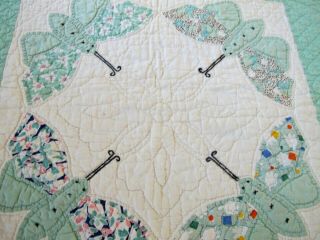 Vintage Hand Sewn Feed Sack APPLIQUE BUTTERFLY Quilt w/ SPIDER WEB Quilting FULL 5