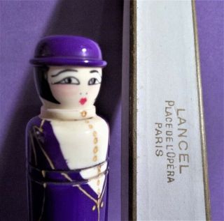 Art Deco French Flapper Bakelite Powder Pli Vtg Figural Lady Doll Puff Compact