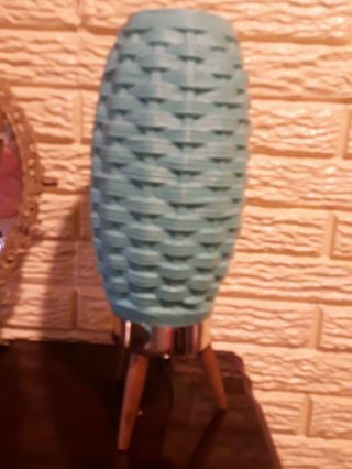 Vintage plastic Basket Weave Beehive Tripod Lamp Atomic Mid Century Modern MCM 2