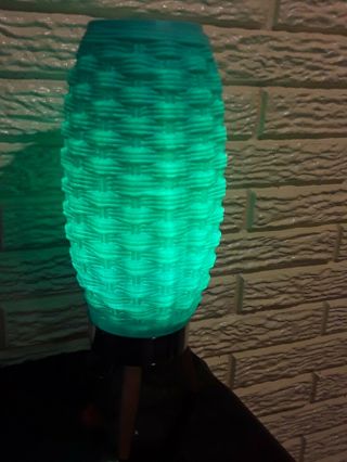 Vintage plastic Basket Weave Beehive Tripod Lamp Atomic Mid Century Modern MCM 5