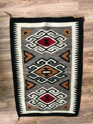 Beautifully Designed Vintage Small 43.  5 " X 29 " Navajo Blanket Rug