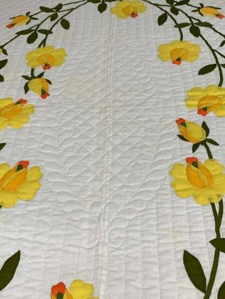 Vintage Cottage YELLOW Rose Wreath APPLIQUE Quilt 4