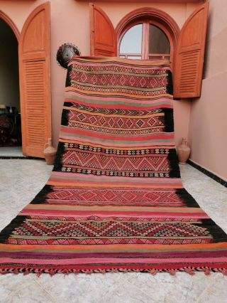 Moroccan Handmade Wool Rug Bohimean Vintage Berber Pagan Area Kilim Rug 5 