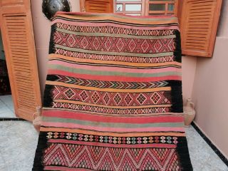 Moroccan handmade Wool Rug Bohimean Vintage Berber pagan Area kilim Rug 5 ' x11 ' 2