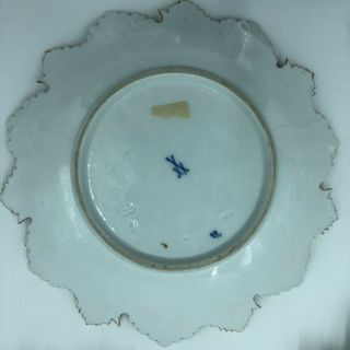 Meissen Antique White with Heavy Gilt Leaf Plates (10) 10