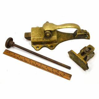 Vintage BRASS DOOR KNOB HANDLE/LATCH Salvaged from WALK - IN FREEZER/COOLER c.  1931 4