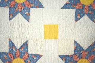 Large WELL QUILTED Vintage 30 ' s Star Flower Antique Quilt COLORS 6
