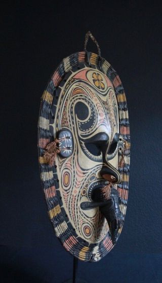 Spirit mask with crocodile - Iatmul - Middle Sepik - Papua Guinea 2