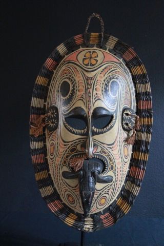 Spirit mask with crocodile - Iatmul - Middle Sepik - Papua Guinea 3