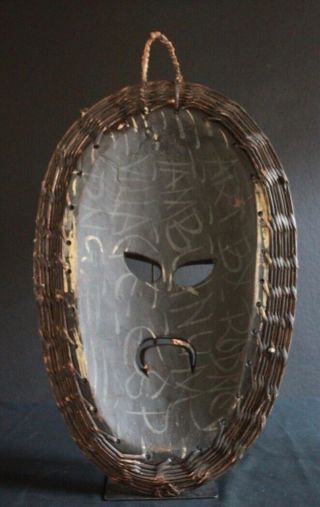 Spirit mask with crocodile - Iatmul - Middle Sepik - Papua Guinea 7