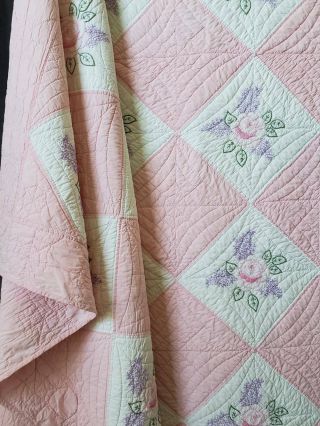 Cottage Romance Vintage 30s Pink & White Embroidered Rose Quilt 82x72 "