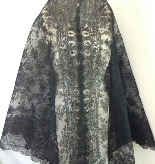 huge antique black lace shawl triangular,  crisp fabric w great flower patterns 2