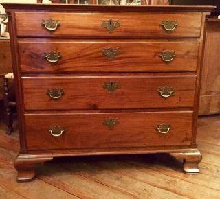 Stunning 18th Century Figured Mahogany Antique C.  1770 4 Drawer Chippendale Chest