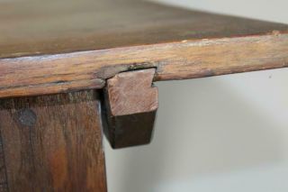 A VERY RARE 18TH C PA CHIPPENDALE TAP OR TAVERN TABLE REMOVABLE TOP 12