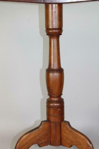 A 18TH C HARTFORD CT QUEEN ANNE CHERRY CANDLESTAND CABRIOLE LEGS SQUARE TOP 8